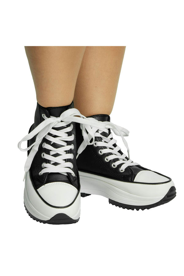 Sneakers estilo Converse con platafoma y bota
