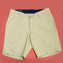 Bermuda shorts with pockets and loops